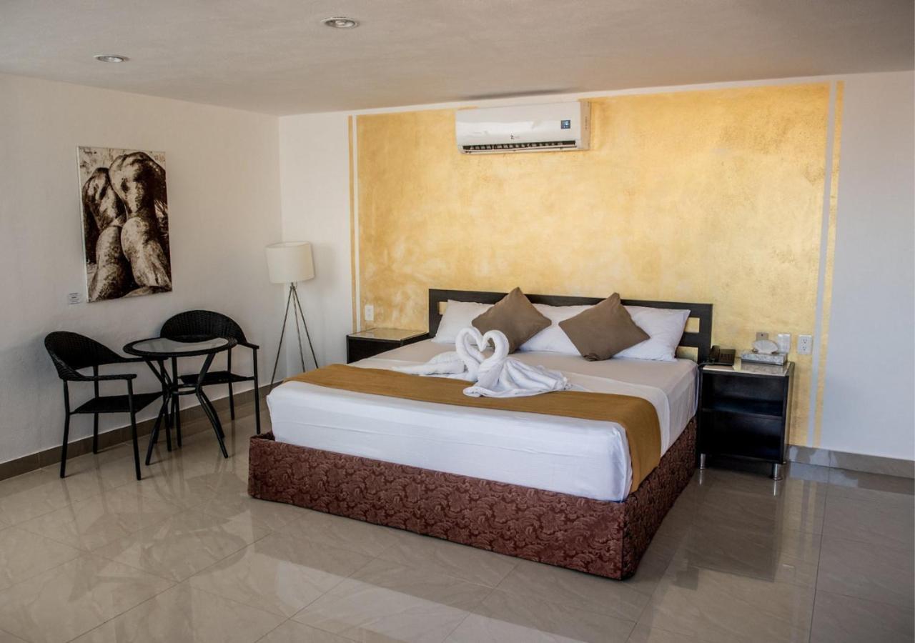 Sunrise 42 Suites By Holiday In Playa Playa del Carmen Exterior foto
